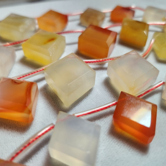 Carnelian Faceted Diamond Beads - Picture 11 of 14